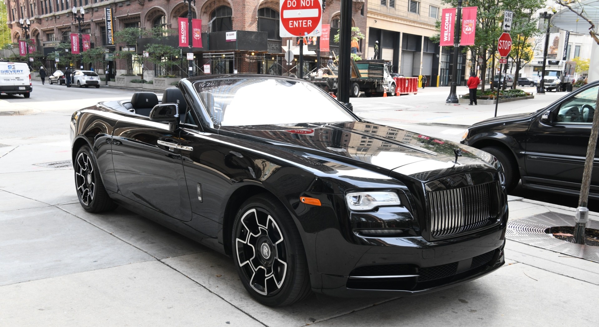 2019 Rolls-Royce Dawn photo 1