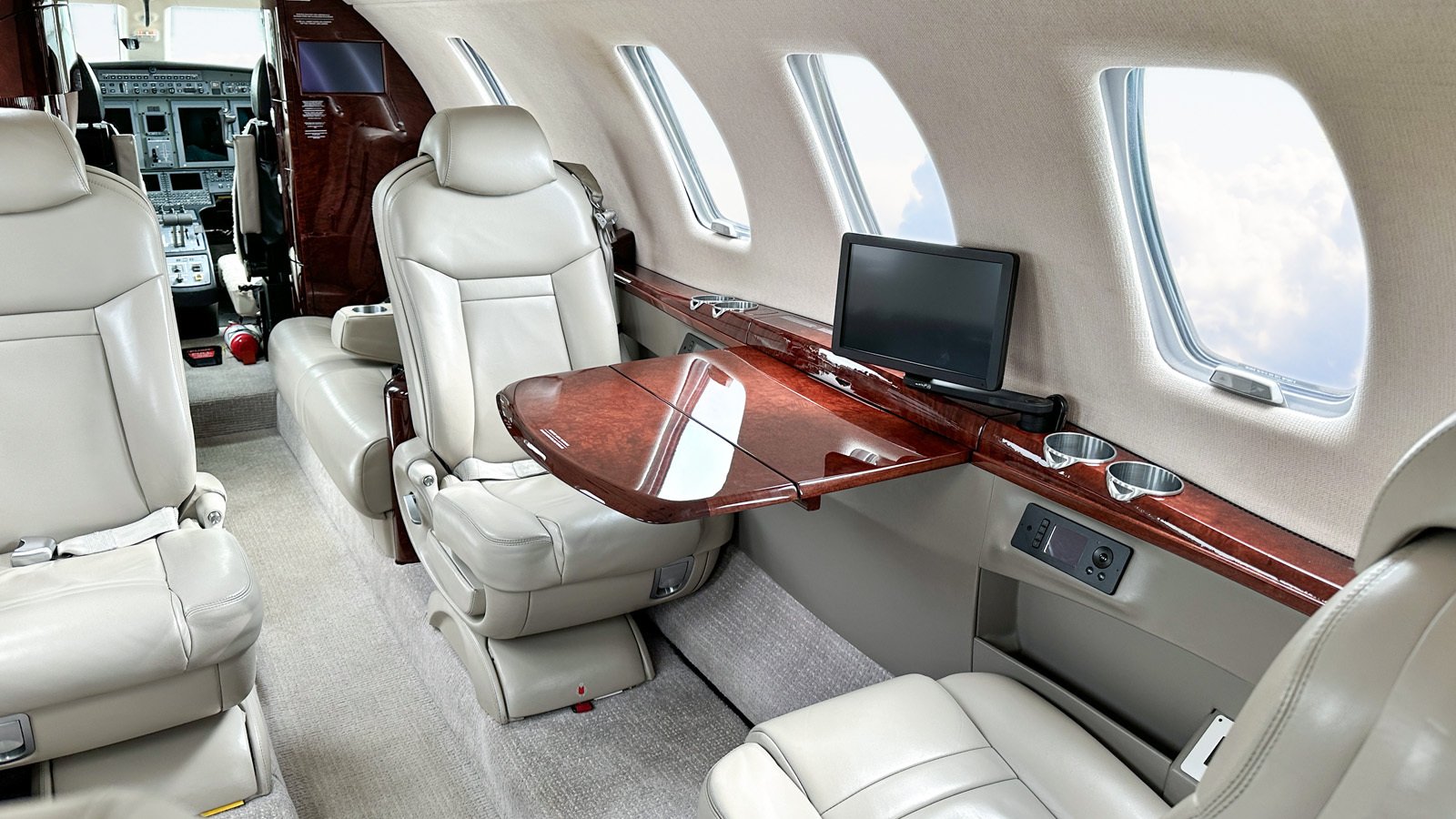 Textron Cessna Citation Jet CJ4 (C-525C) photo 1