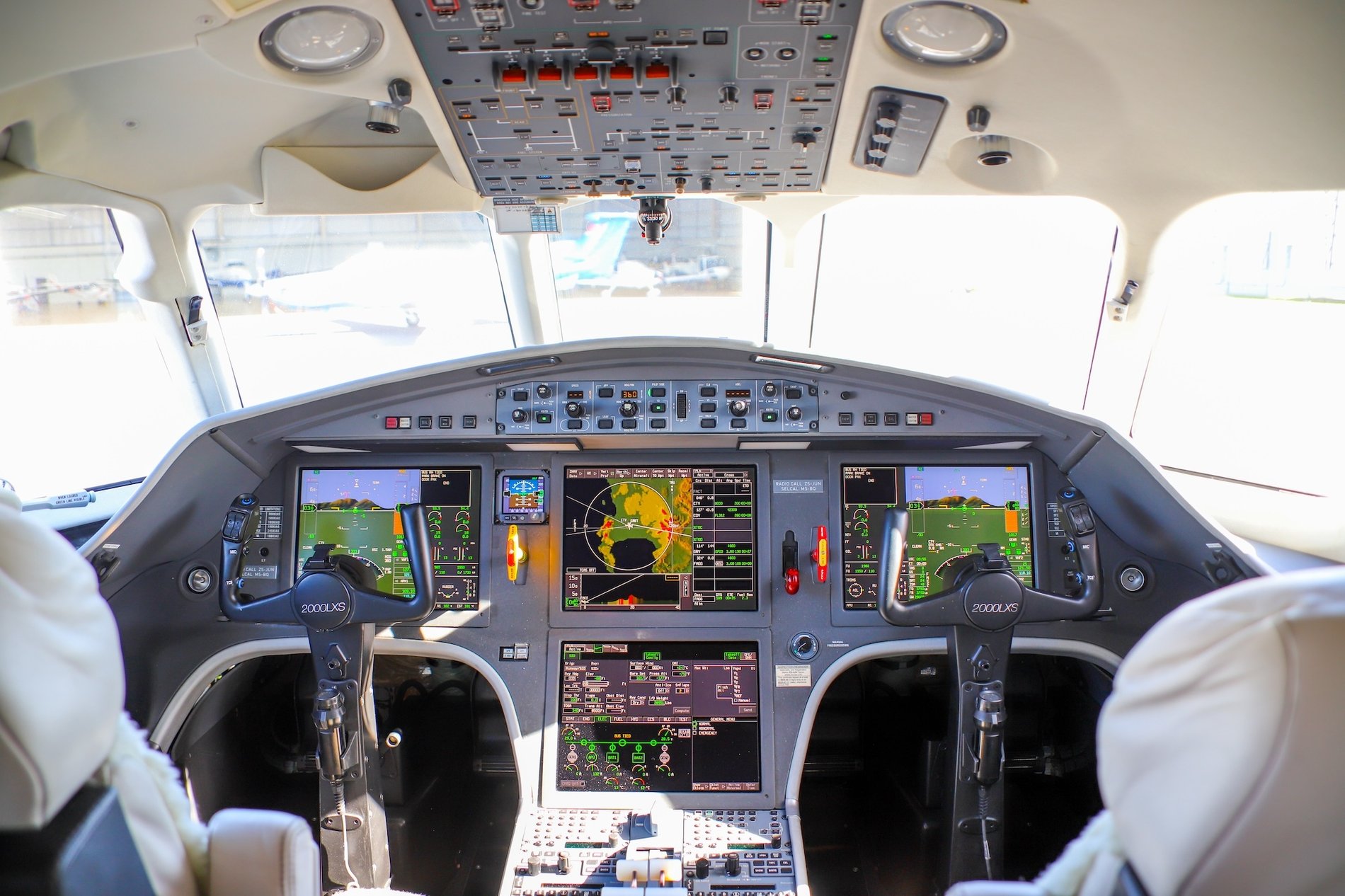 FALCON 2000LXS FOR SALE photo 2