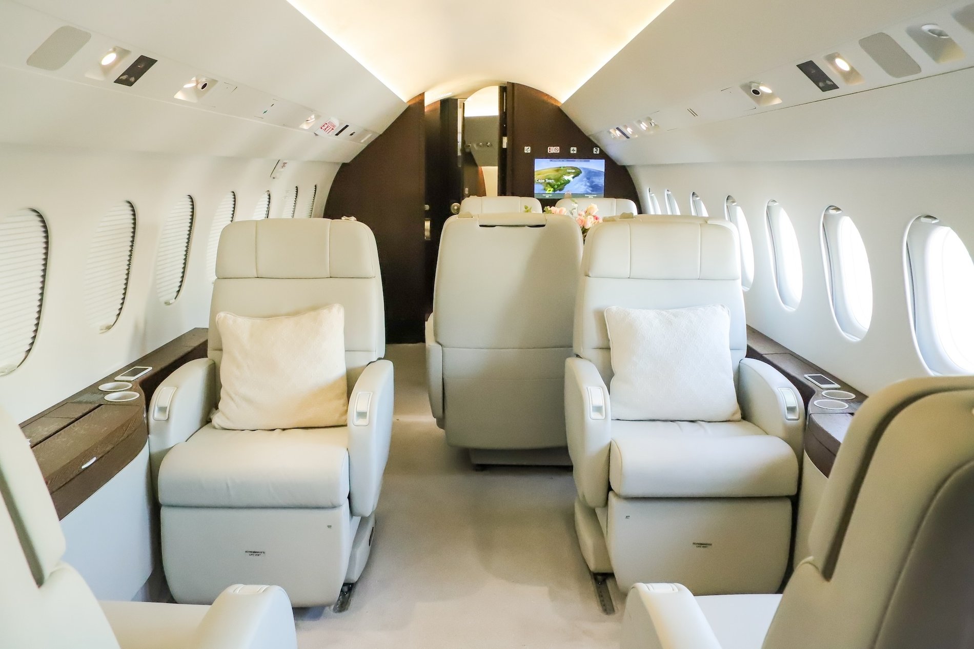 FALCON 2000LXS FOR SALE photo 4