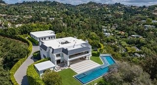 Modern Masterpiece, Bel Air photo 2